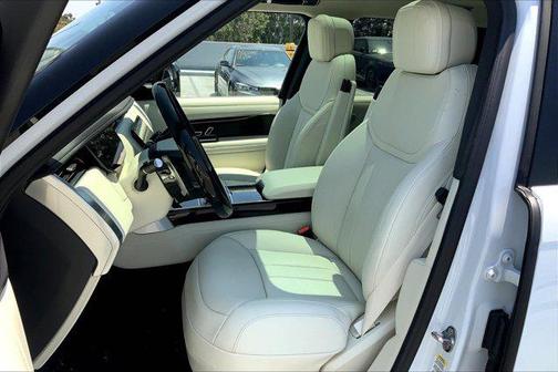 2025 Land Rover Range Rover P400 SE