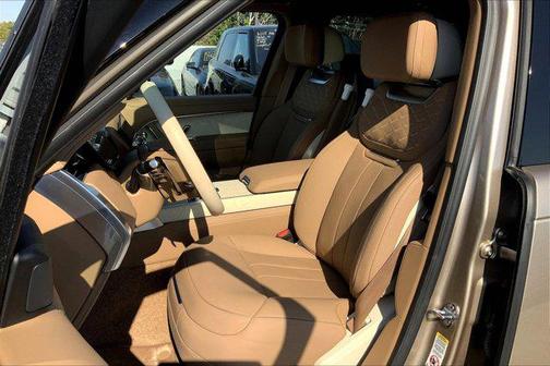 2025 Land Rover Range Rover P615 SV