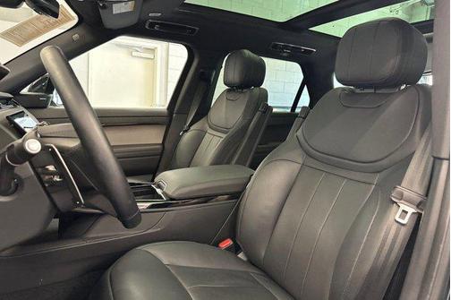 Santorini Black Metallic 2025 Land Rover Range Rover Sport SE