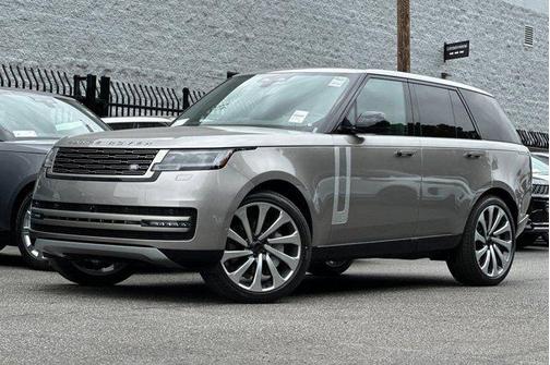 Flux Silver in Gloss finish 2026 Land Rover Range Rover P530 SE