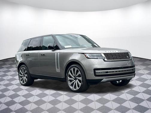Flux Silver in Gloss finish 2026 Land Rover Range Rover P530 SE