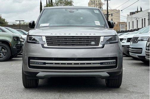 Flux Silver in Gloss finish 2026 Land Rover Range Rover P530 SE