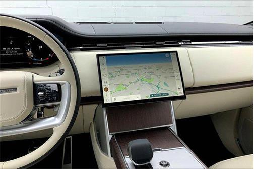 2025 Land Rover Range Rover P530 SE