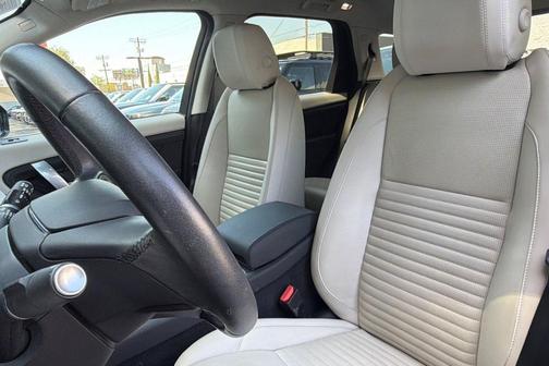 Santorini Black Metallic 2023 Land Rover Discovery Sport S