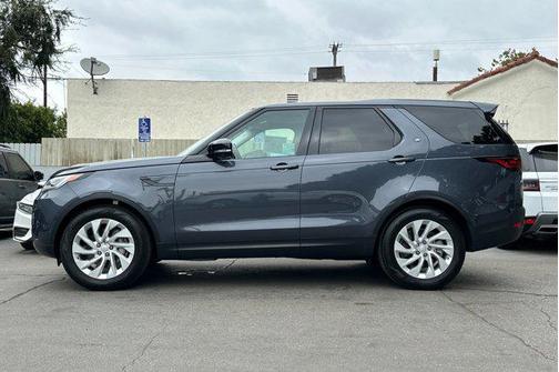 2024 Land Rover Discovery P300 S