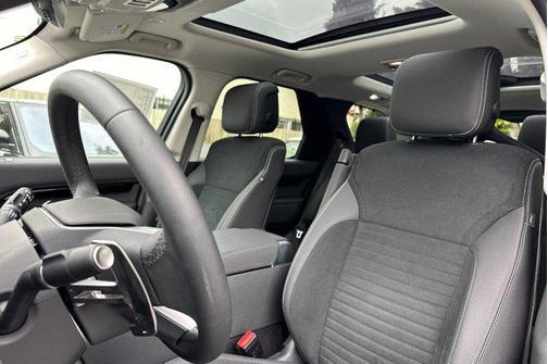 2024 Land Rover Discovery P300 S