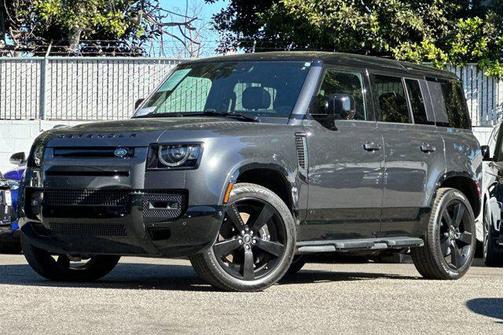 2025 Land Rover Defender 110 V8