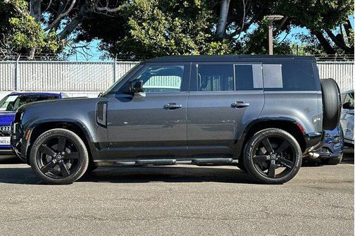 2025 Land Rover Defender 110 V8