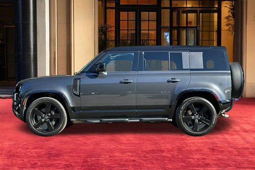 2025 Land Rover Defender 110 V8