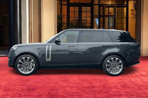 2023 Land Rover Range Rover P530 SE