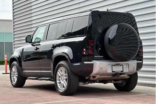 Santorini Black Metallic 2025 Land Rover Defender 110 P300