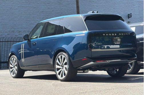 Petrolix Blue SV Bespoke Ultra 2026 Land Rover Range Rover P530 SE 7 Seat