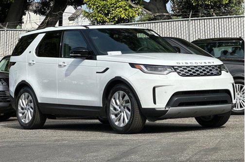 Fuji White 2026 Land Rover Discovery S