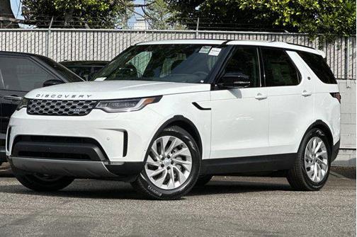 Fuji White 2026 Land Rover Discovery S