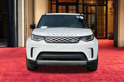 Fuji White 2026 Land Rover Discovery S