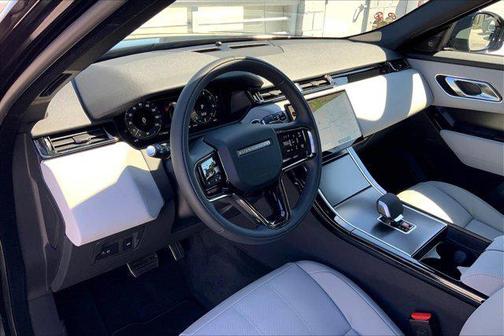 2026 Land Rover Range Rover Velar P250 SE R-Dynamic