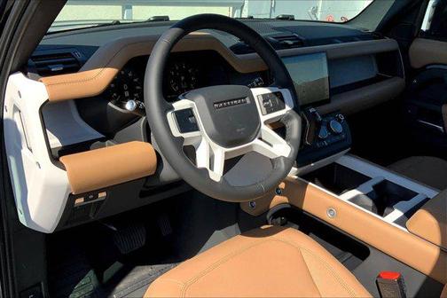 2025 Land Rover Defender 130 P400 S