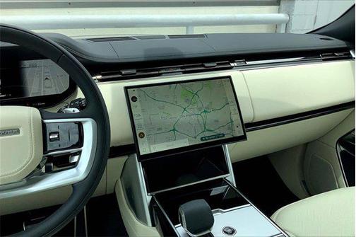 2025 Land Rover Range Rover P530 SE