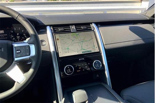 2025 Land Rover Discovery P300 S