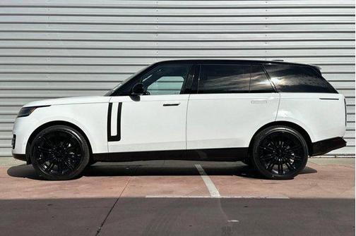Fuji White 2026 Land Rover Range Rover P400 SE 7 Seat