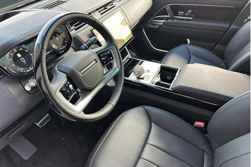 Fuji White 2026 Land Rover Range Rover P400 SE 7 Seat