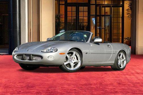 2001 Jaguar XKR Base