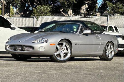 2001 Jaguar XKR Base