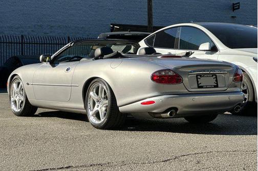 2001 Jaguar XKR Base