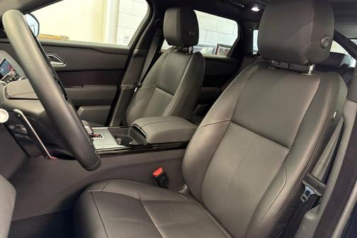 Santorini Black Metallic 2026 Land Rover Range Rover Velar P400 Dynamic SE