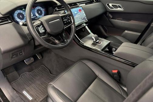Santorini Black Metallic 2026 Land Rover Range Rover Velar P400 Dynamic SE