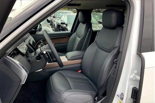 2025 Land Rover Range Rover P530 SE 7 Seat