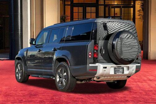 2025 Land Rover Defender 130 P300 S