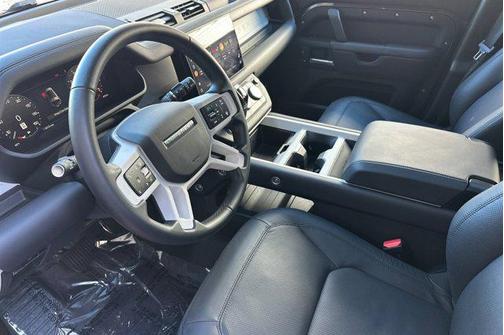 2025 Land Rover Defender 130 P300 S