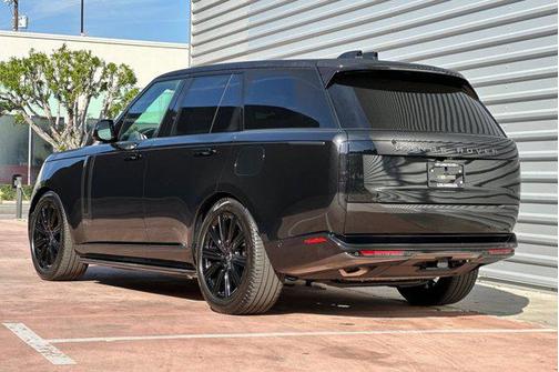 2024 Land Rover Range Rover P550e Autobiography