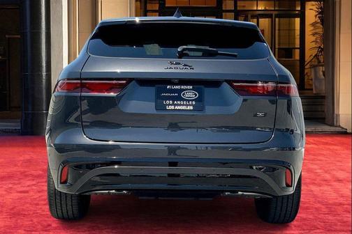 Carpathian Gray Premium Metall 2026 Jaguar F-PACE R-Dynamic S P250 AWD Automatic
