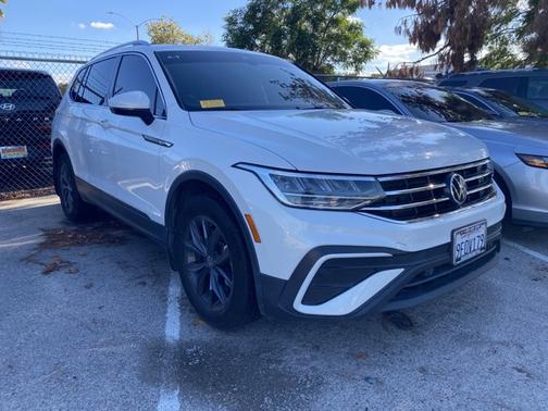 2023 Volkswagen Tiguan 2.0T SE