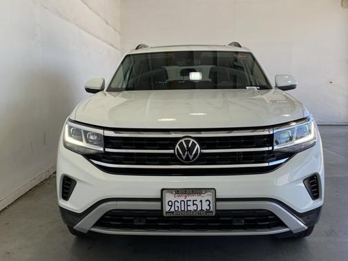 Pure White 2023 Volkswagen Atlas 3.6 SE w/ Technology