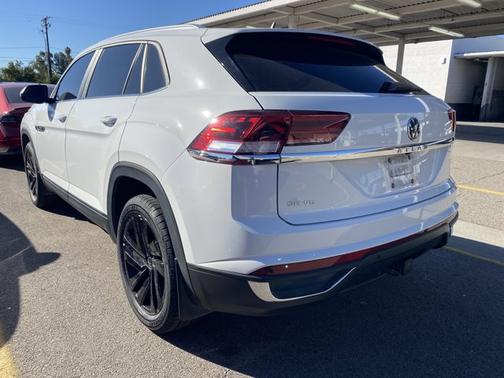 2023 Volkswagen Atlas Cross Sport 3.6 V6 SE w/ Technology