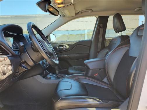 2020 Jeep Cherokee Trailhawk