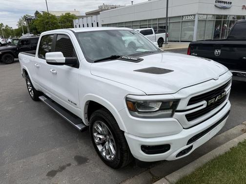 Bright White Clearcoat 2022 RAM 1500 Laramie