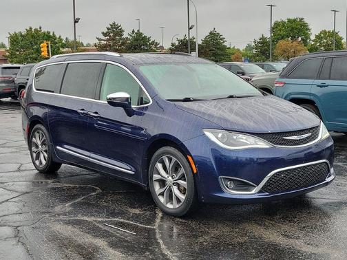 Jazz Blue Pearlcoat 2019 Chrysler Pacifica Limited