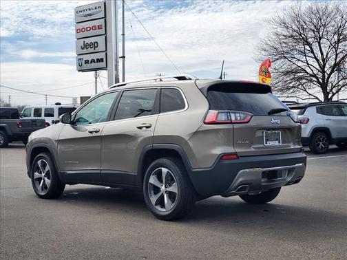 Light Brownstone Pearlcoat 2019 Jeep Cherokee Limited