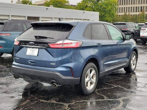 Blue Metallic 2019 Ford Edge SE