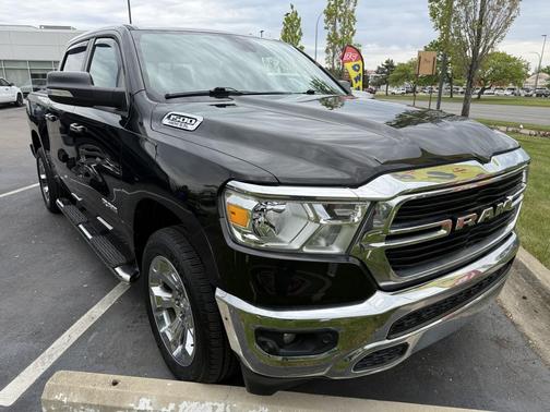 Diamond Black Crystal Pearlcoat 2019 RAM 1500 Big Horn