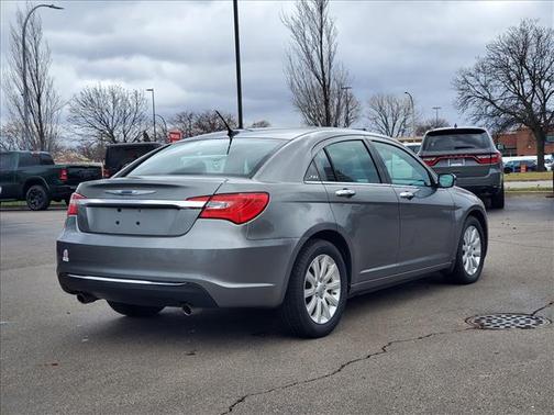 Black Clearcoat 2013 Chrysler 200 Limited