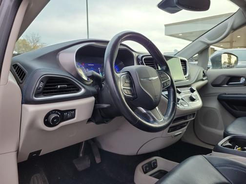 Ceramic Gray Clearcoat 2021 Chrysler Pacifica Touring L