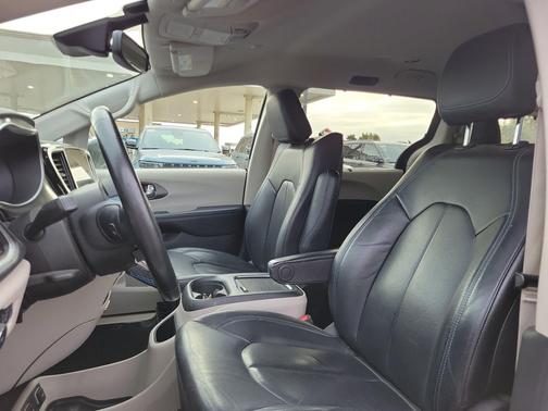 Ceramic Gray Clearcoat 2021 Chrysler Pacifica Touring L