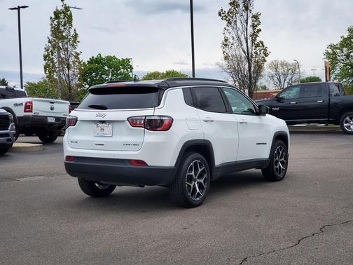 Bright White Clearcoat 2025 Jeep Compass Limited