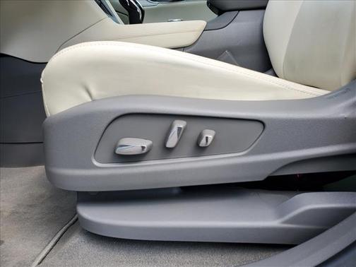 Crystal White Tricoat 2024 Cadillac XT5 Premium Luxury