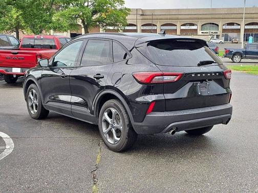 Agate Black Metal 2025 Ford Escape ST-Line